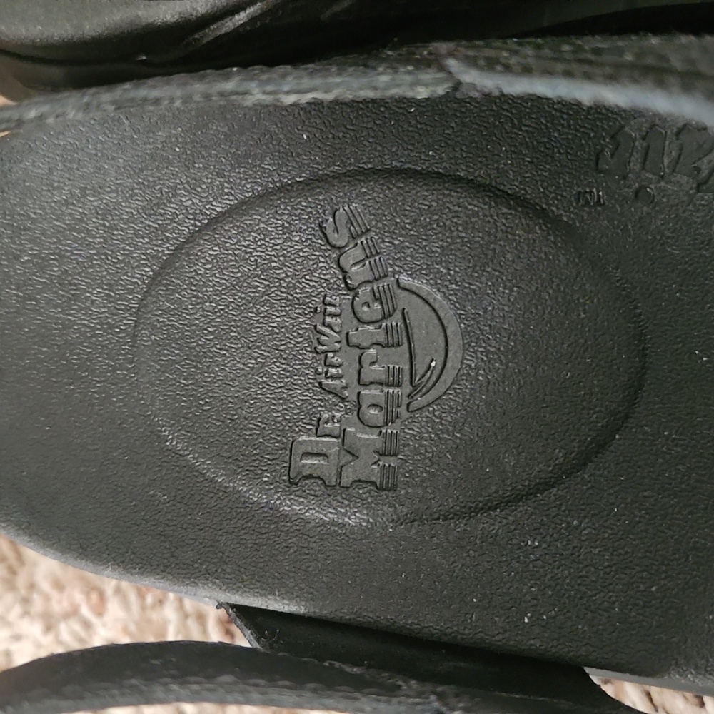Dr. Martens Black Hydro Leather Voss Platform Sandals - Picture 5 of 8